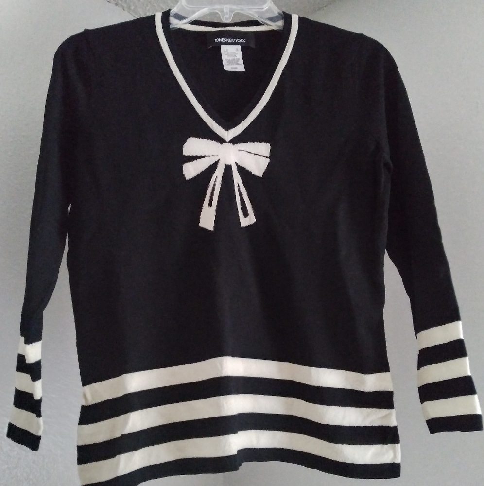 JONES NEW YORK V-neck Sweater